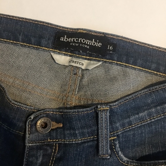 Abercrombie & fitch knee high shorts - Picture 4 of 4